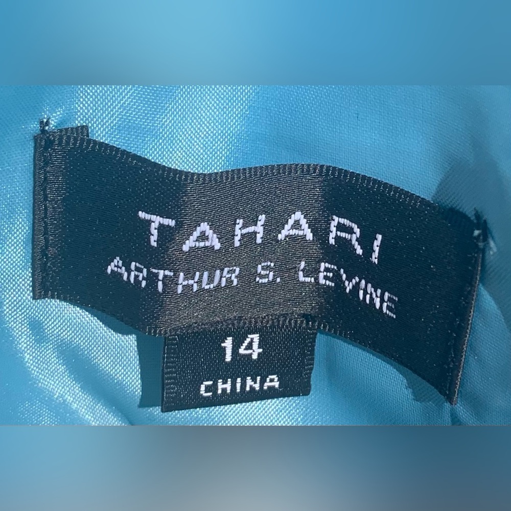 Arthur S. Levine Tahari black label, 4 gold blue A line dress with accent belt - Picture 4 of 8